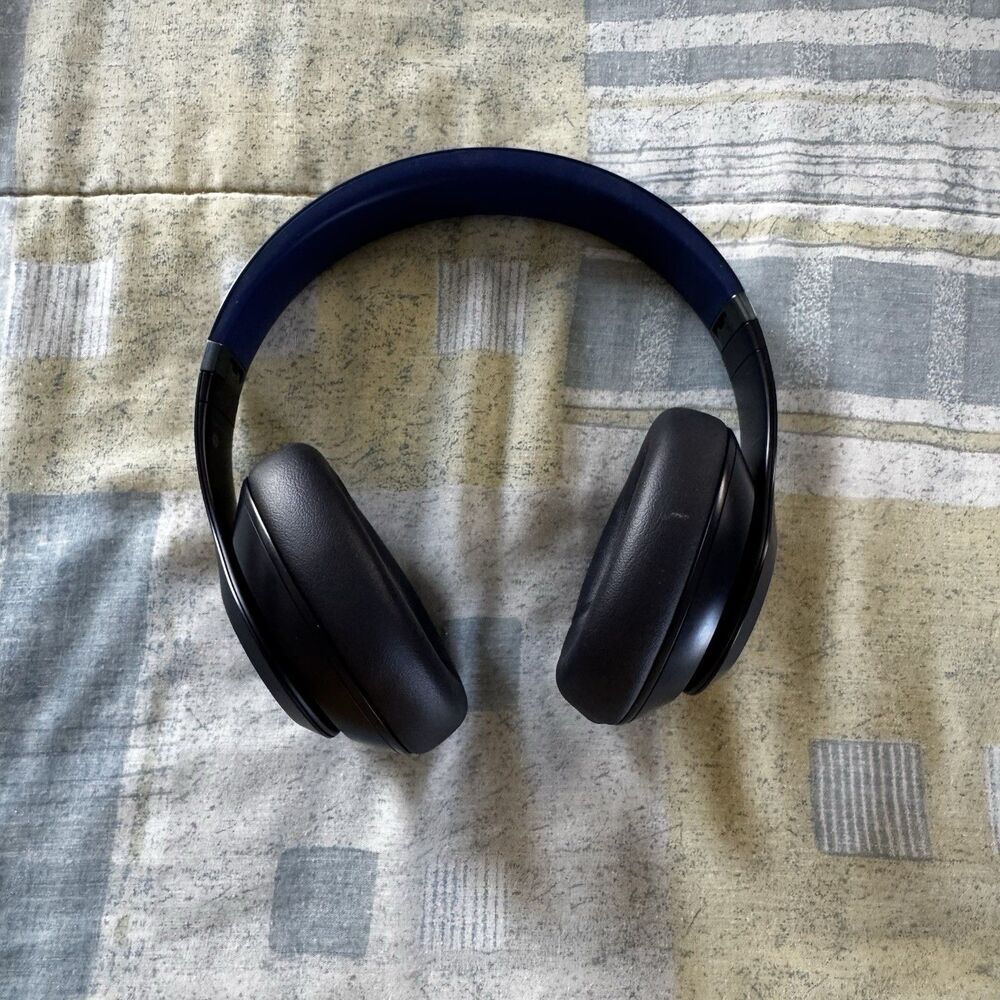 Beats by Dr. Dre Studio Pro Wireless Bluetooth Headphones *No charger*